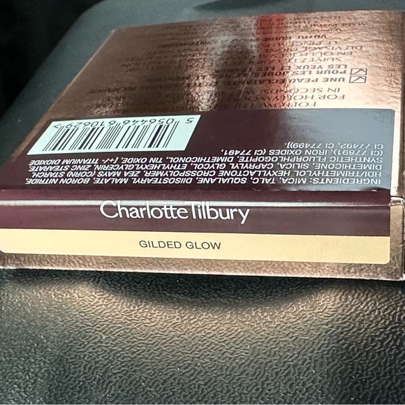 Charlotte Tilbury Hollywood Glow Glide Face Architect Highlighter in Gilded Glow - Picture 6 of 9